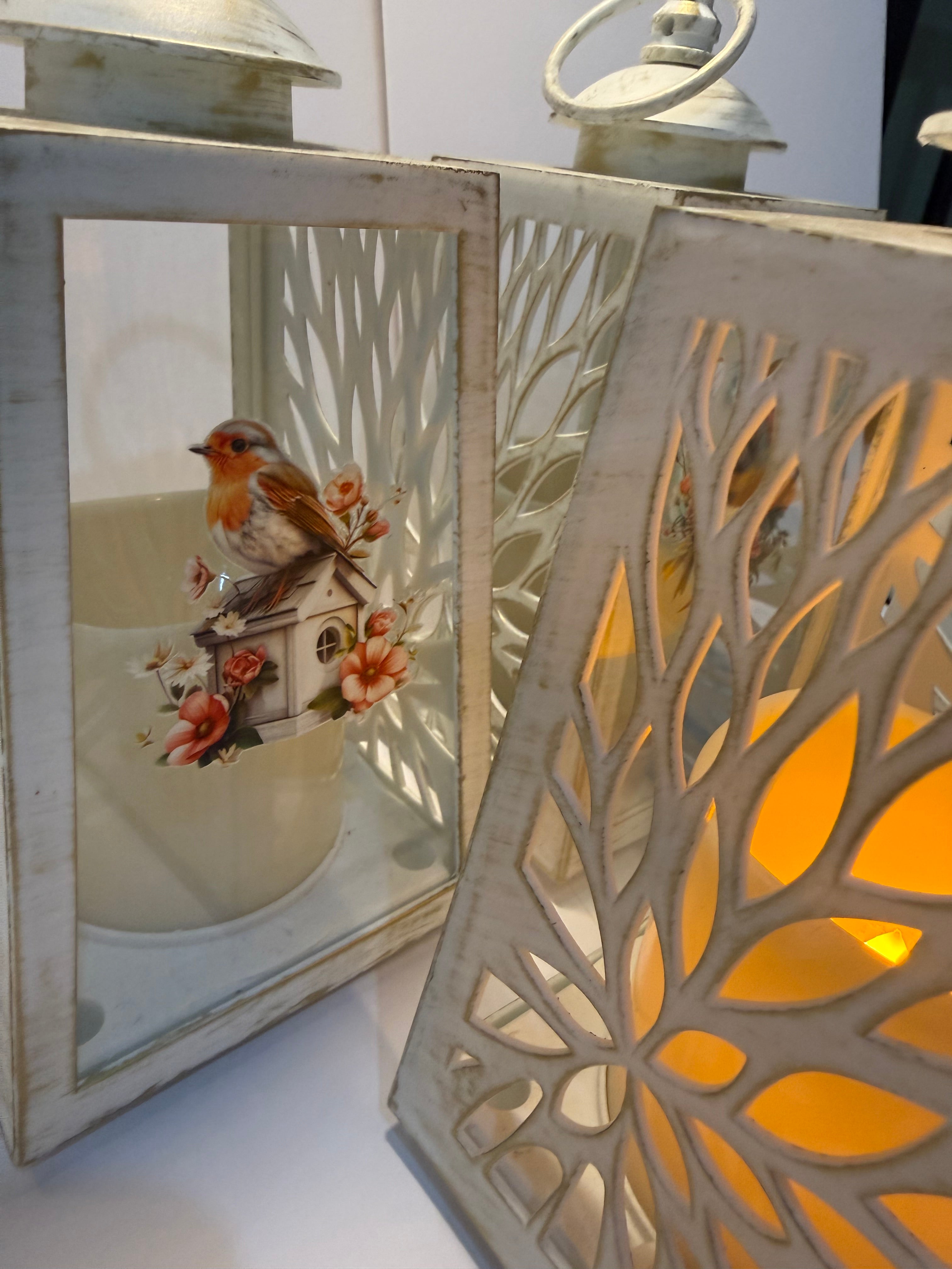 Robin Antique Lantern