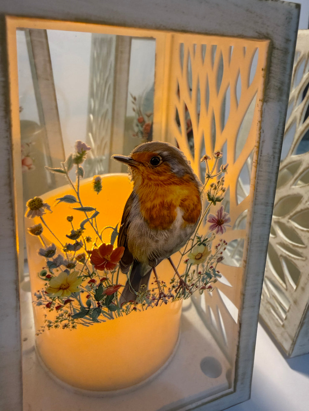 Robin Antique Lantern