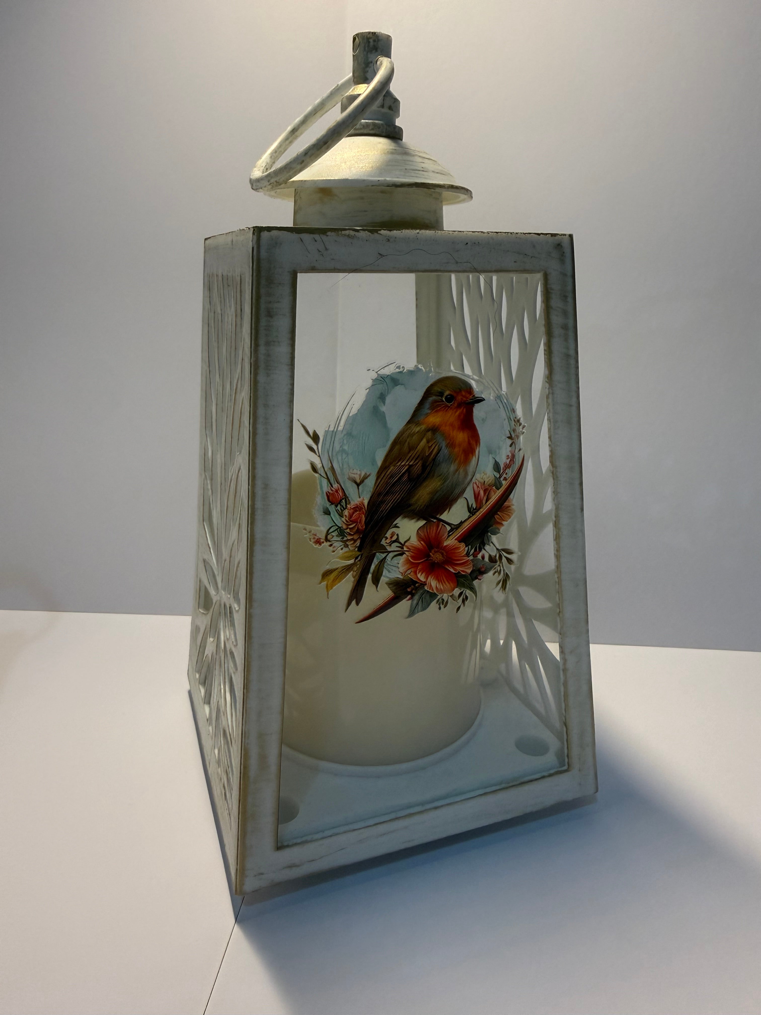 Robin Antique Lantern
