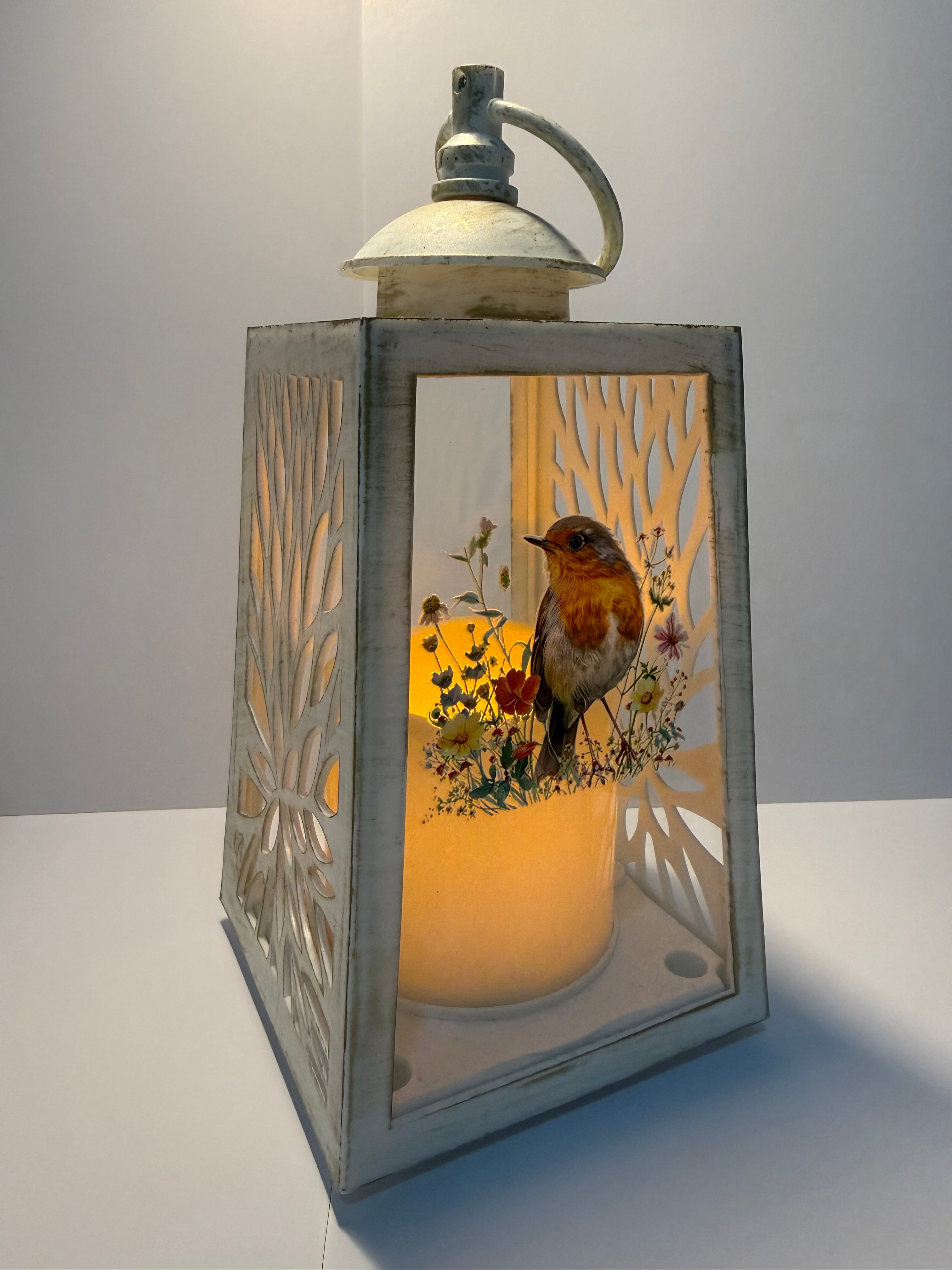 Robin Antique Lantern