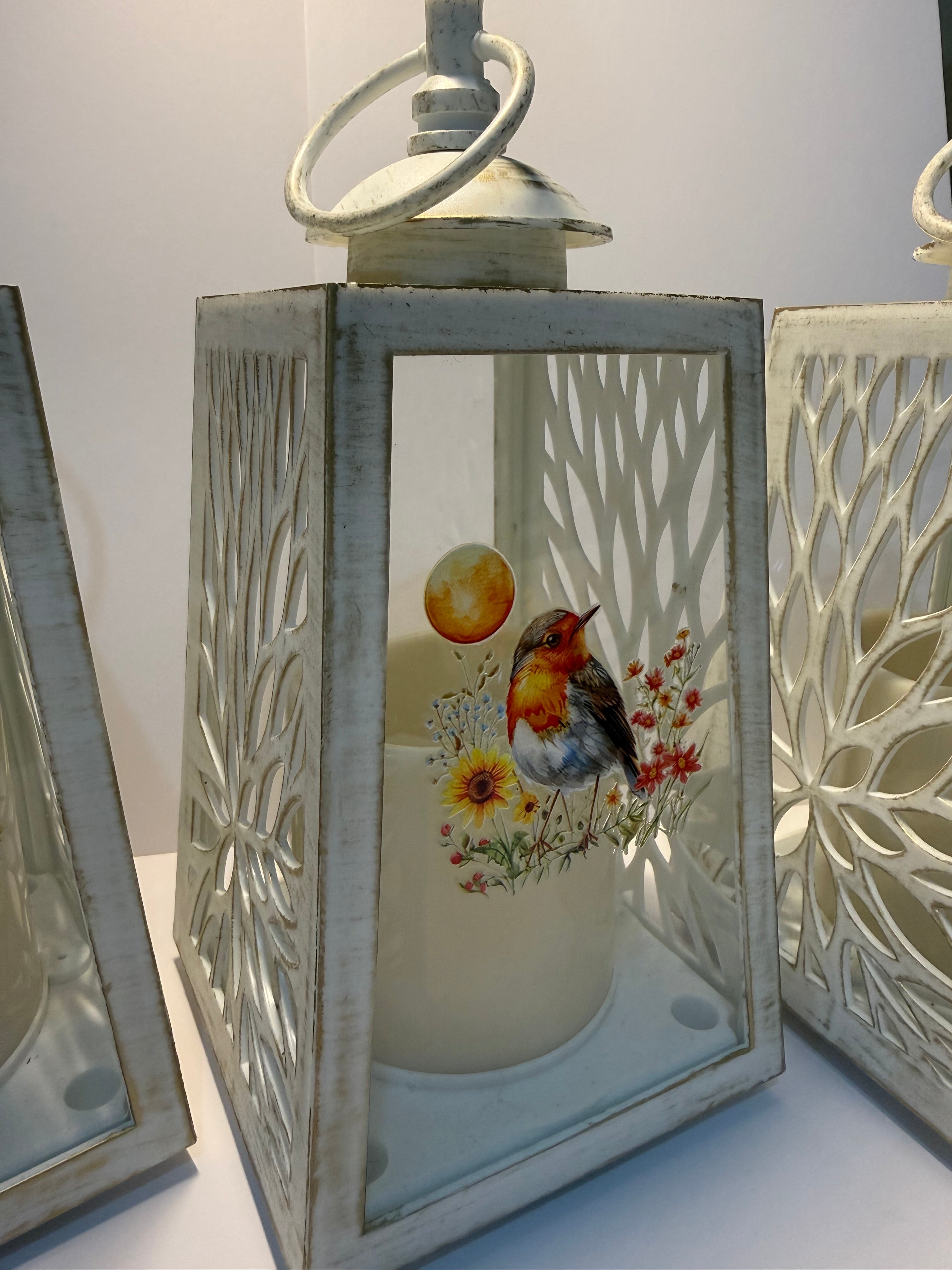 Robin Antique Lantern